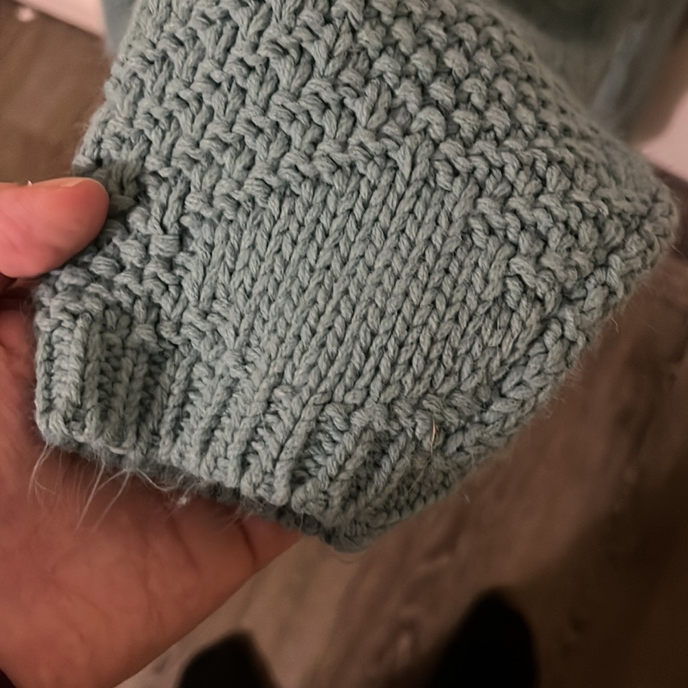 2 for $8 sale**Bobbie Brooks Vintage Sweater - Picture 4 of 6